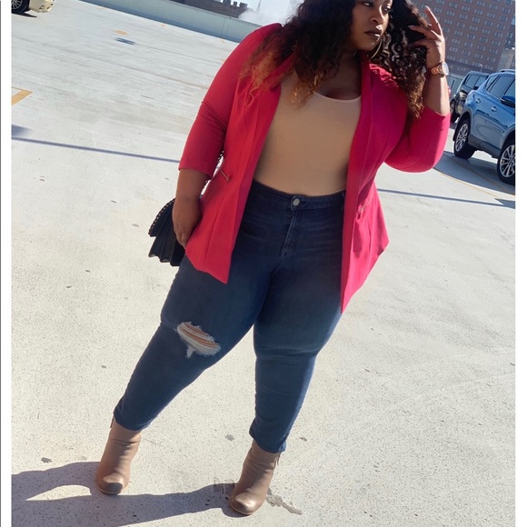 Meet your Posher, Renee - Picture 5 of 5